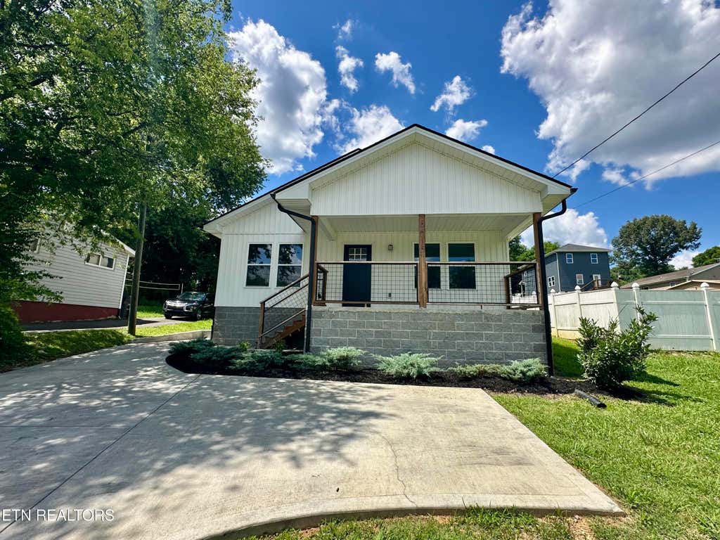 Photo of 3615 Lyle Ave, Knoxville, TN 37919 (MLS # 1341713)