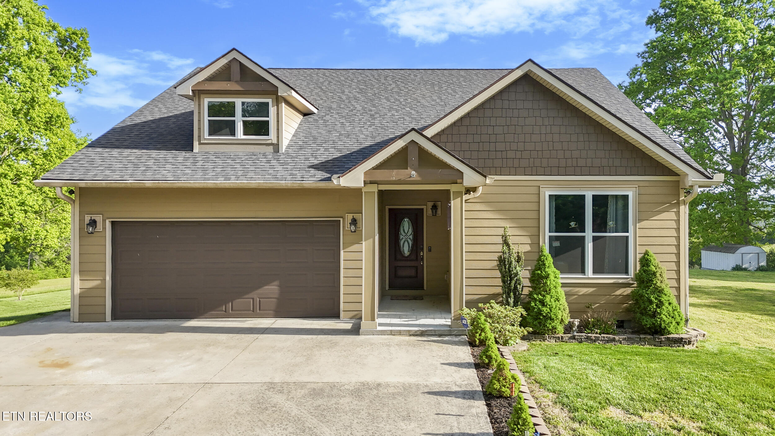 7445 Lakeshore Drive