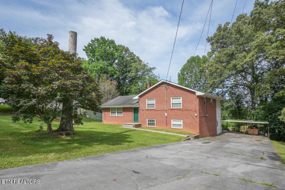 2001 Highland Rd