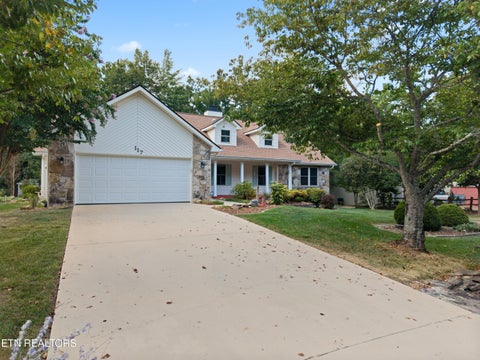 Photo of 117 Lynhurst Drive, Crossville, TN 38558 (MLS # 1354664)