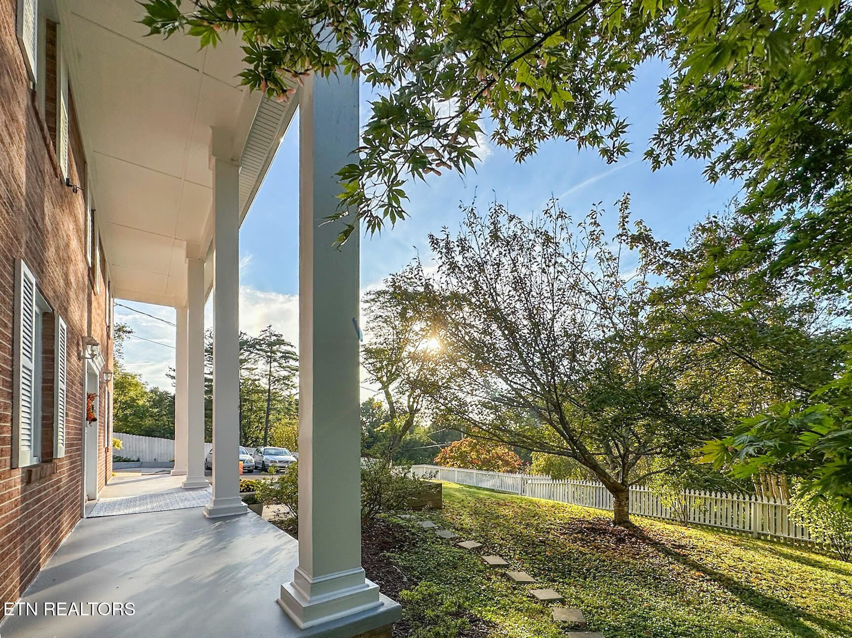 127 Westlook Circle