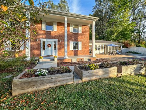 Photo of 127 Westlook Circle, Oak Ridge, TN 37830 (MLS # 1318700)