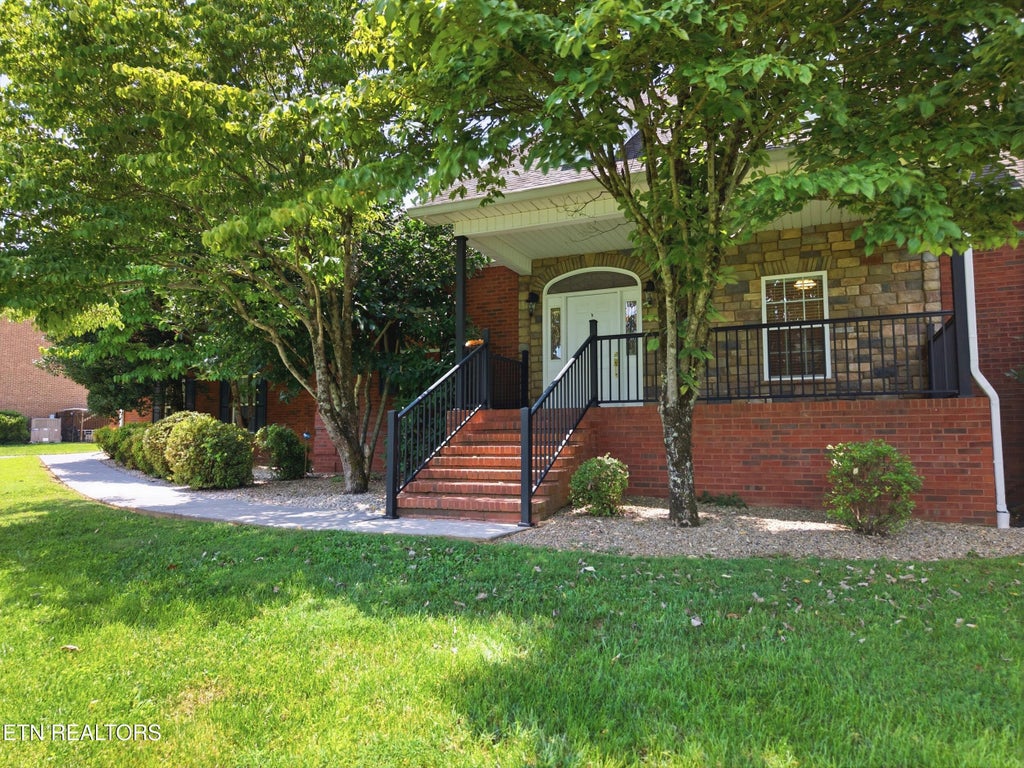 Photo of 2667 Creekstone Circle, Maryville, TN 37804 (MLS # 1350862)