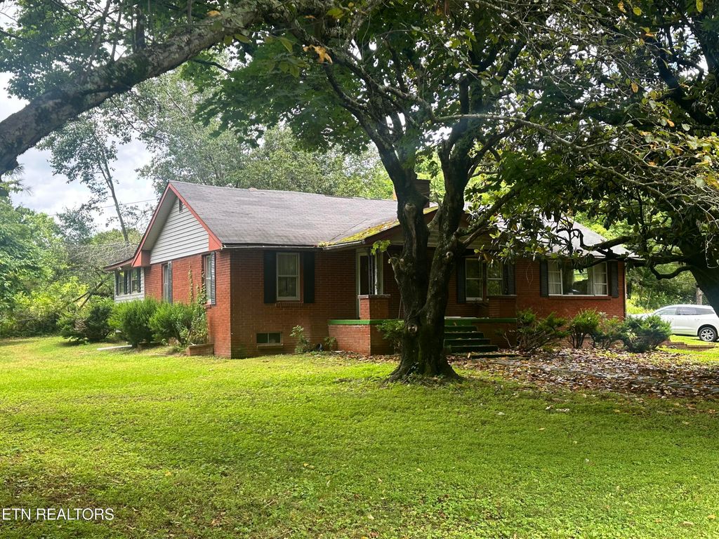 Photo of 1123 Pleasant Ridge Rd, LaFollette, TN 37766 (MLS # 1305744)