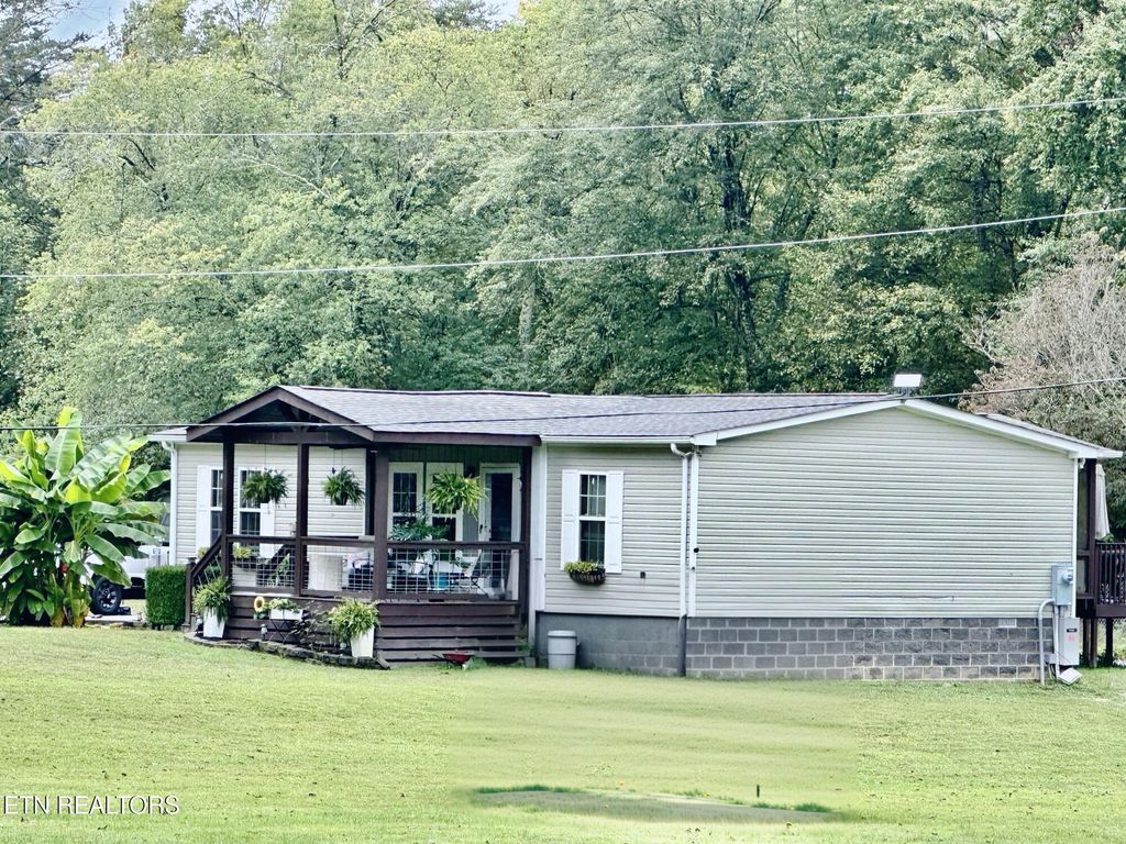 Photo of 163 Wooldridge Lane, Jellico, TN 37762 (MLS # 1316591)