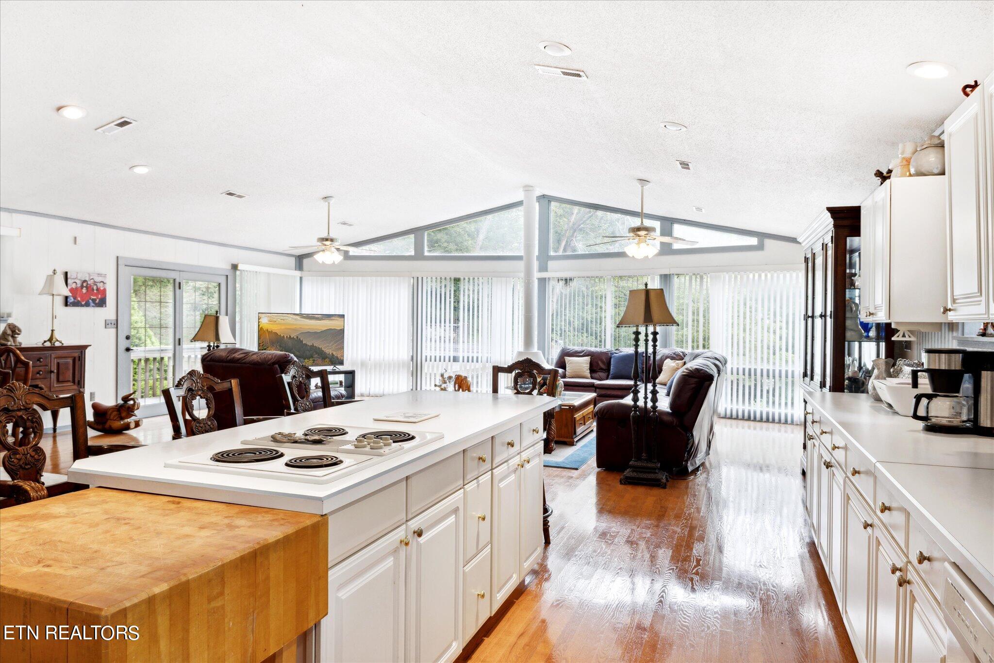 1356 Jayell Rd