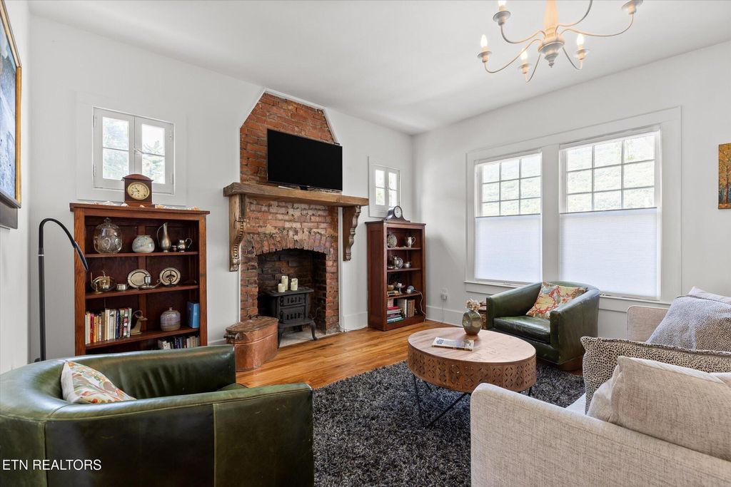 Photo of 4218 Tennessee Ave, Chattanooga, TN 37409 (MLS # 1349164)