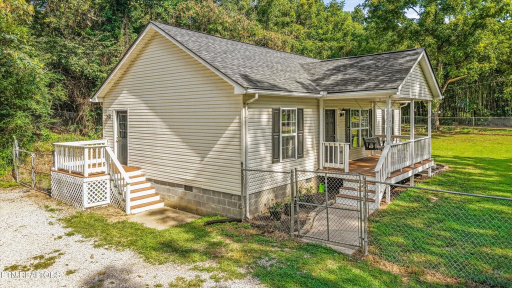Photo of 1392 James Ferry Rd, Kingston, TN 37763 (MLS # 1354646)