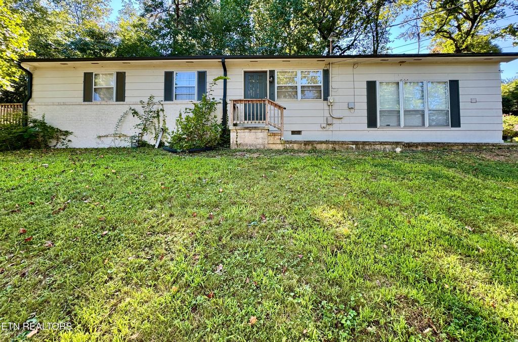 Photo of 128 Bettis Lane, Kingston, TN 37763 (MLS # 1339740)
