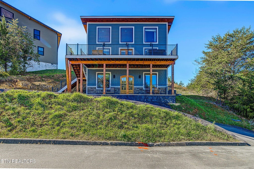 Photo of 810 Blue Herring Way, Sevierville, TN 37876 (MLS # 1359673)