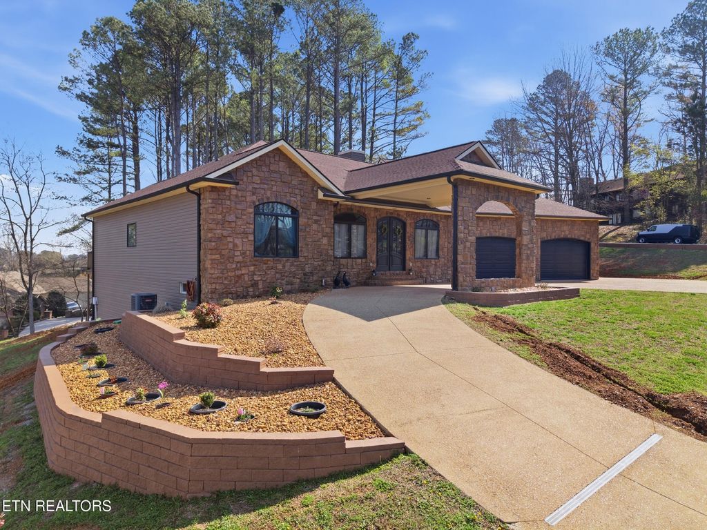Photo of 301 Inagehi Lane, Loudon, TN 37774 (MLS # 1332687)