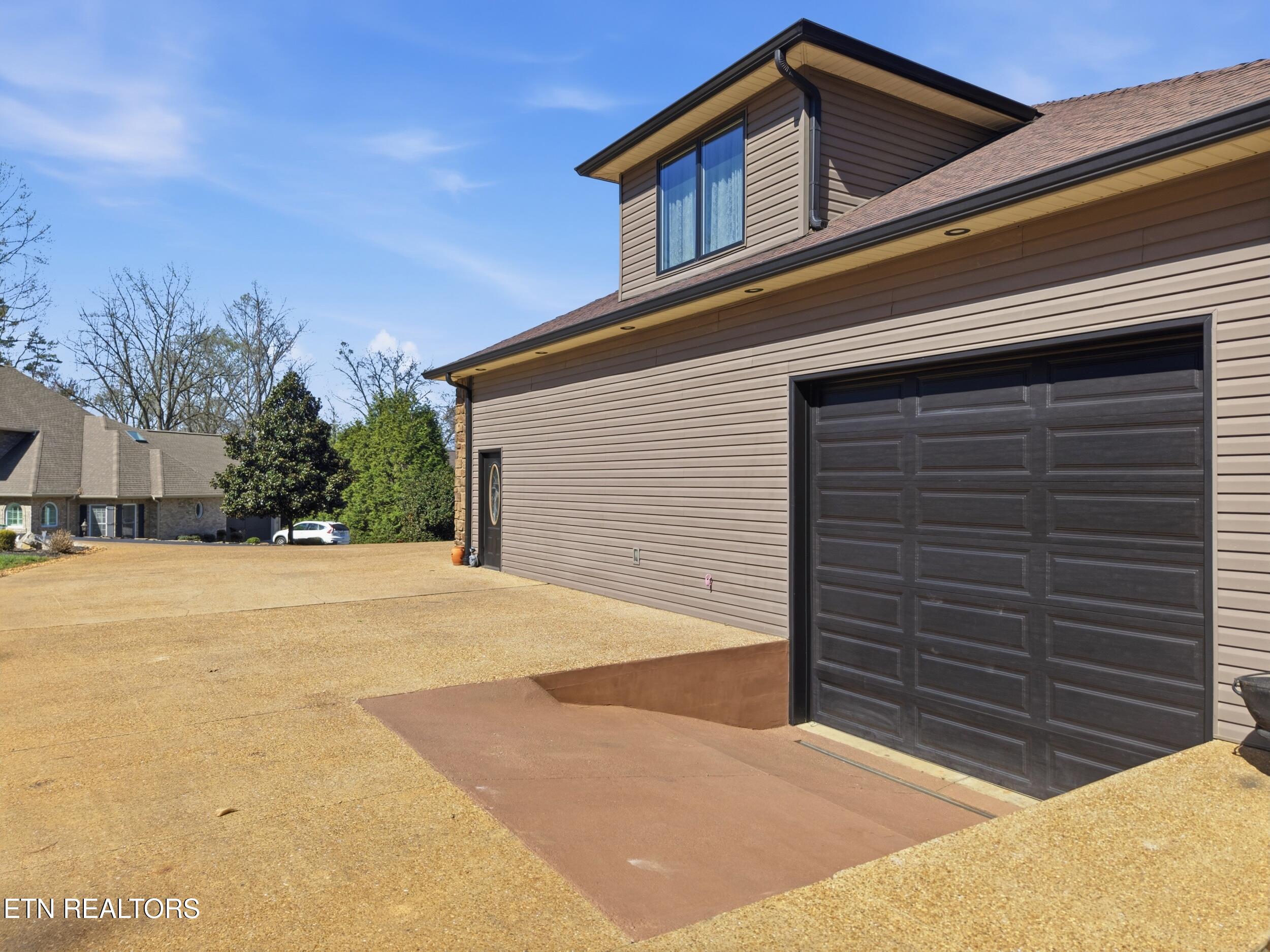 301 Inagehi Lane