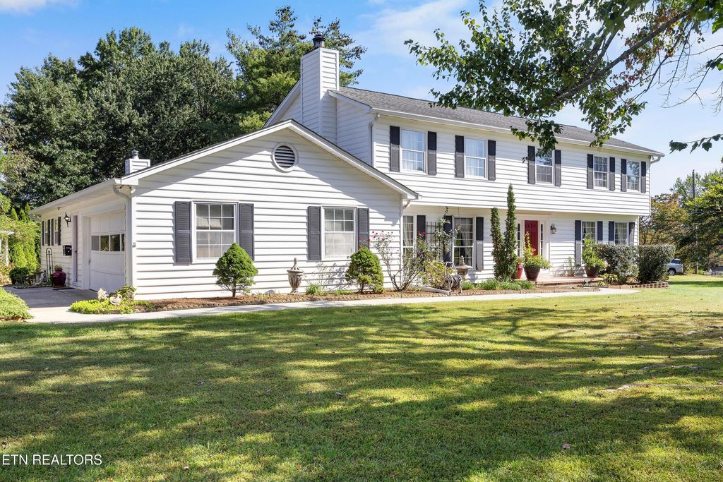 Photo of 1020 Crooked Springs Rd, Knoxville, TN 37932 (MLS # 1318328)
