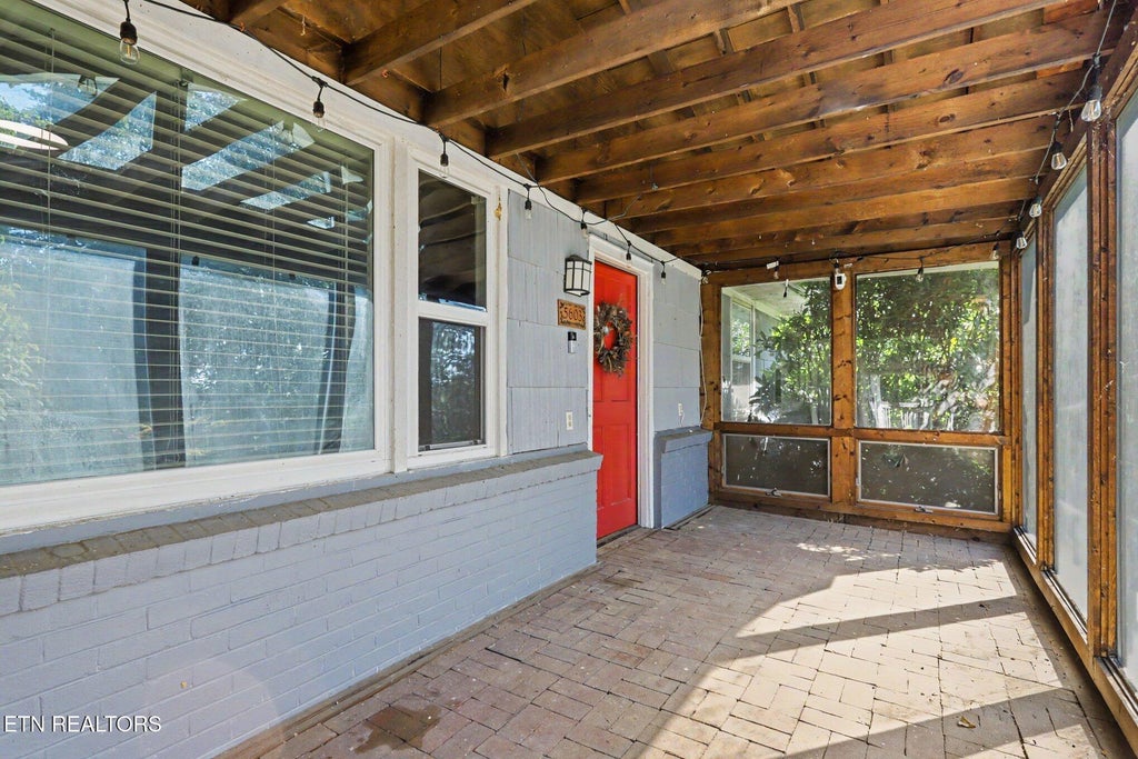 Photo of 5603 S Briscoe Circle, Knoxville, TN 37912 (MLS # 1354672)