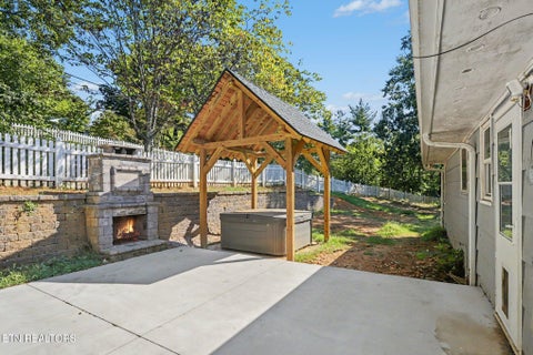 Tiny photo for 5603 S Briscoe Circle, Knoxville, TN 37912 (MLS # 1354672)