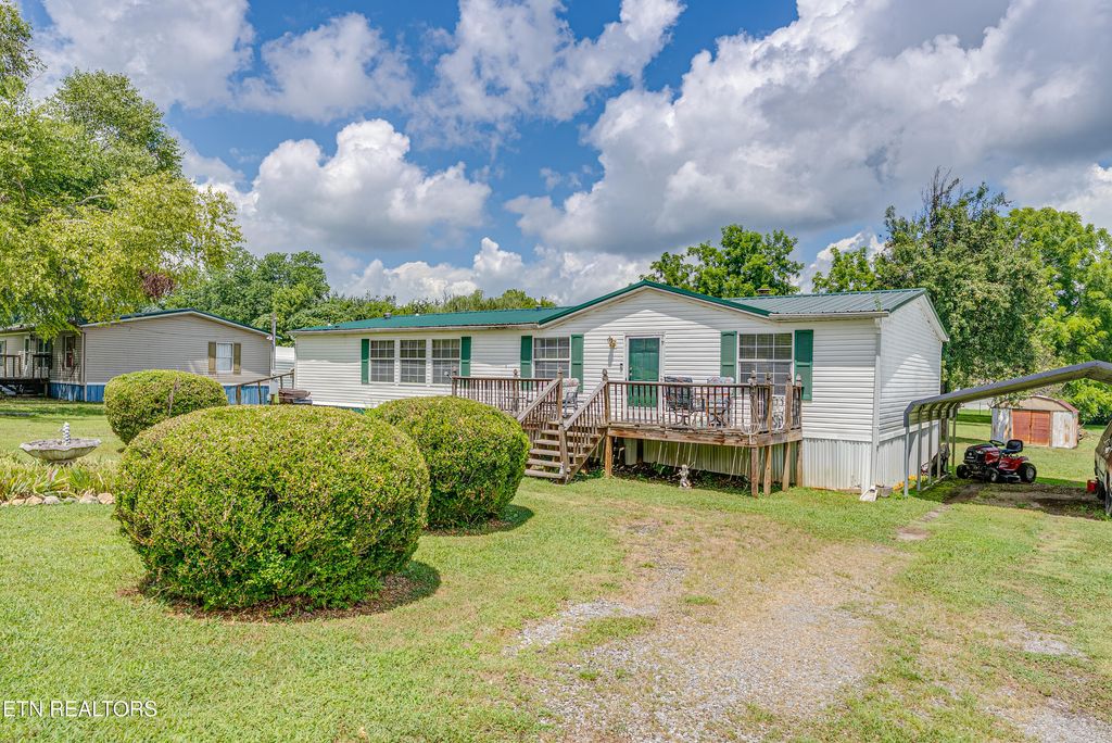 Photo of 425 Bluff Mountain Drive, Walland, TN 37886 (MLS # 1308062)