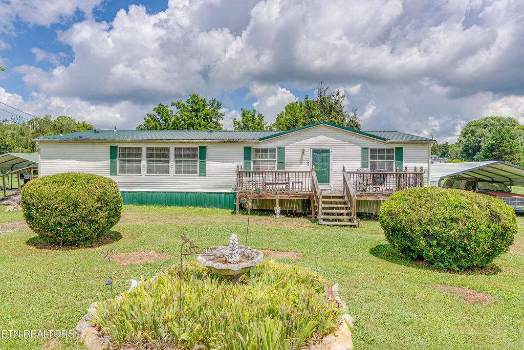 Photo of 425 Bluff Mountain Drive, Walland, TN 37886 (MLS # 1308062)