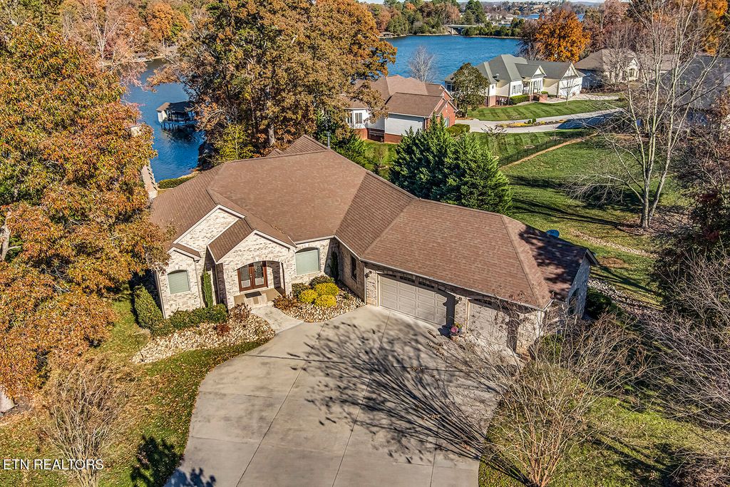 Photo of 211 Chickasaw Lane, Loudon, TN 37774 (MLS # 1321707)