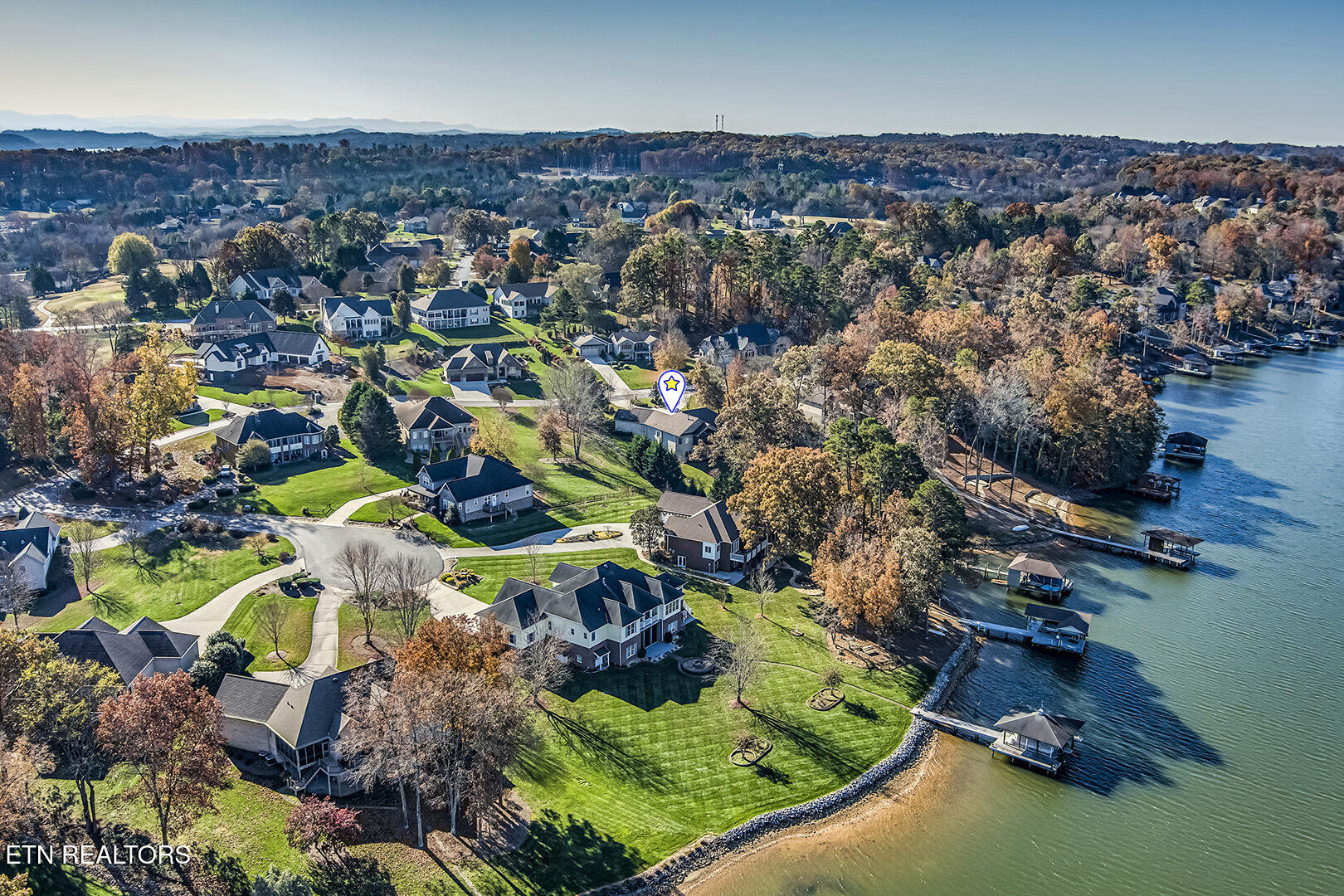 Loudon, Tennessee 37774, United States, 4 Bedrooms Bedrooms, ,4 BathroomsBathrooms,Residential,Pending,242487