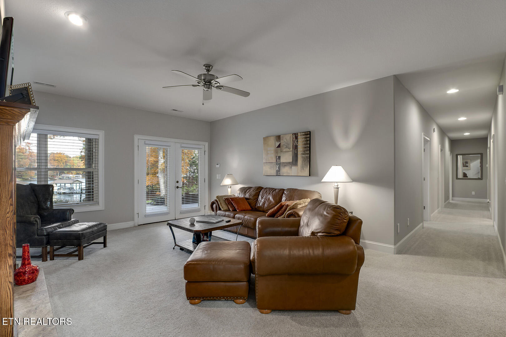 Loudon, Tennessee 37774, United States, 4 Bedrooms Bedrooms, ,4 BathroomsBathrooms,Residential,Pending,242487