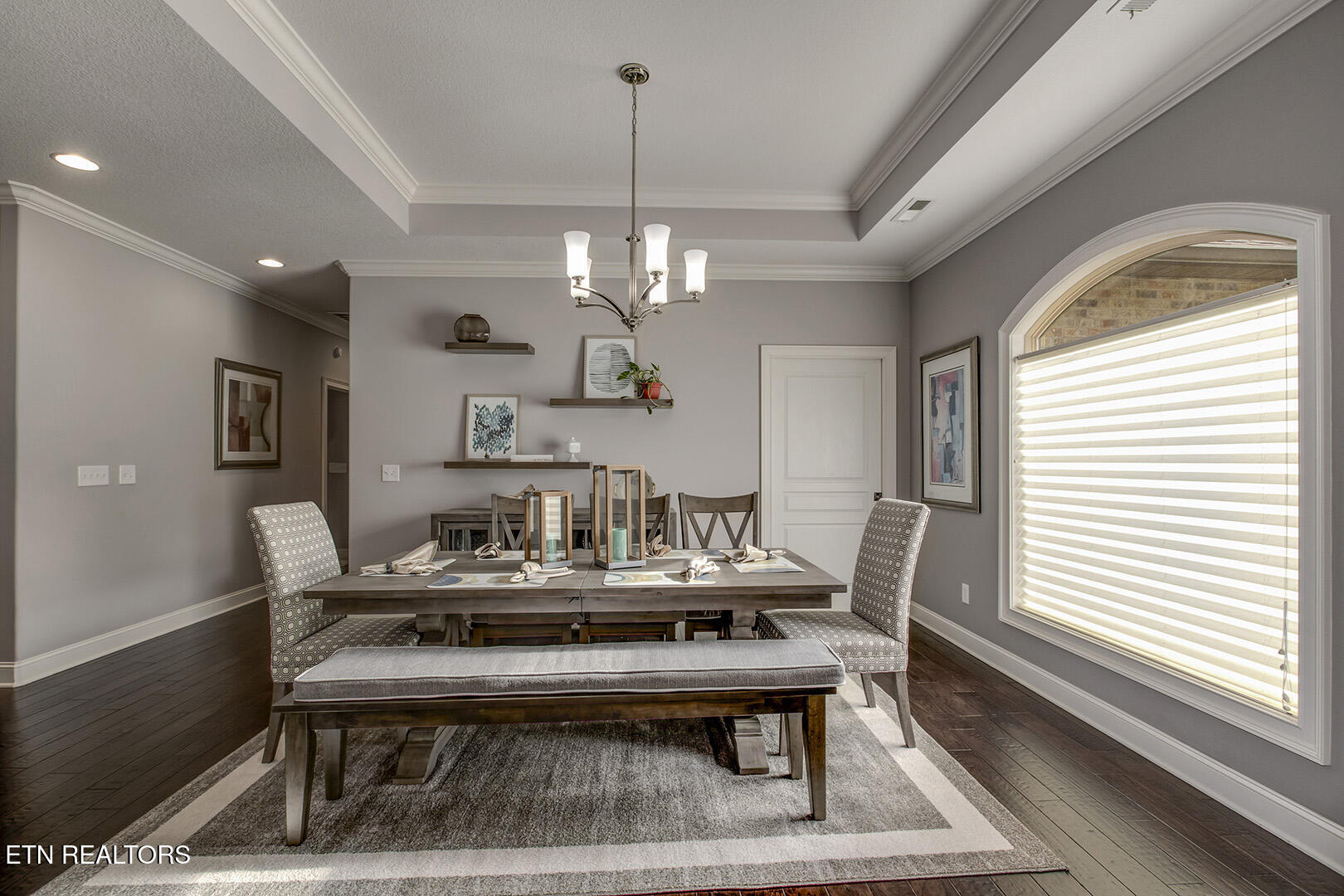 Loudon, Tennessee 37774, United States, 4 Bedrooms Bedrooms, ,4 BathroomsBathrooms,Residential,Pending,242487