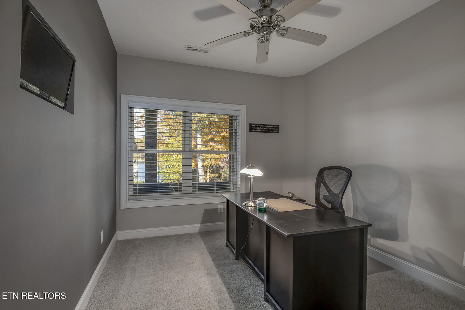 Loudon, Tennessee 37774, United States, 4 Bedrooms Bedrooms, ,4 BathroomsBathrooms,Residential,Pending,242487