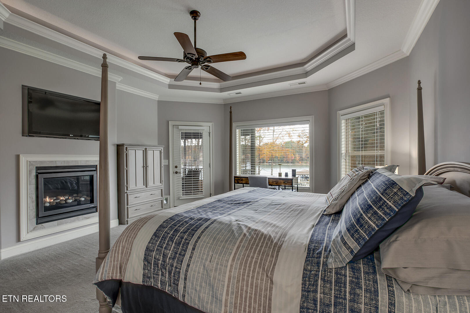 Loudon, Tennessee 37774, United States, 4 Bedrooms Bedrooms, ,4 BathroomsBathrooms,Residential,Pending,242487