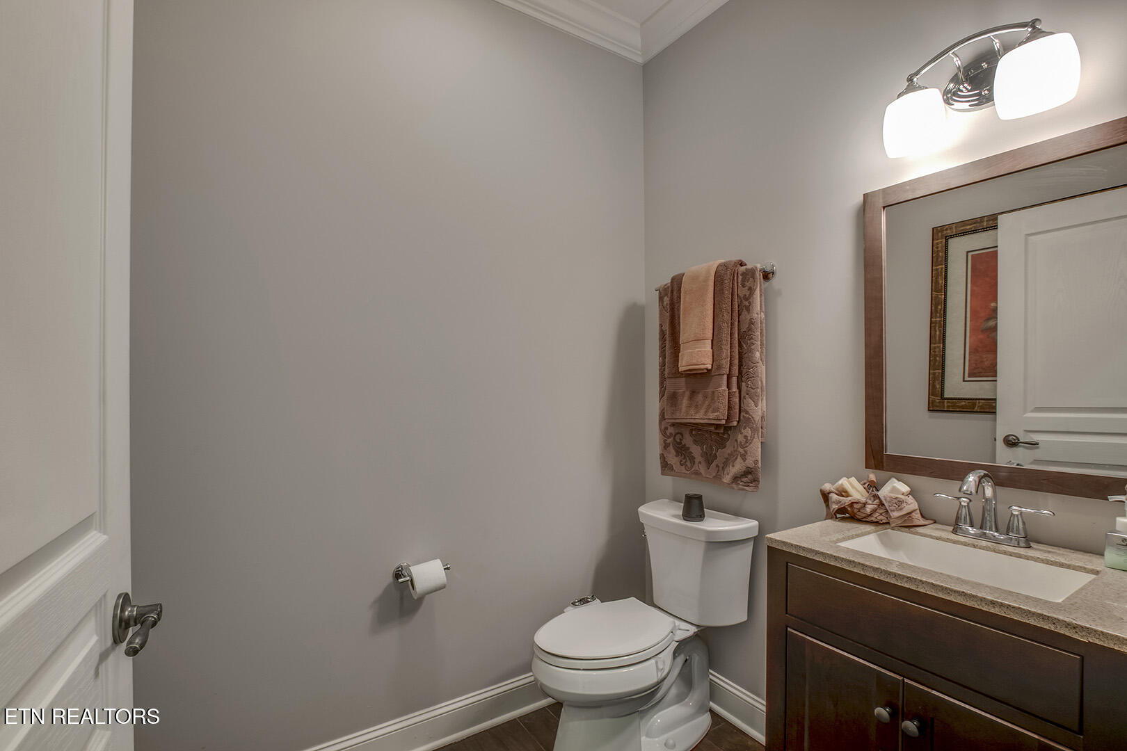 Loudon, Tennessee 37774, United States, 4 Bedrooms Bedrooms, ,4 BathroomsBathrooms,Residential,Pending,242487