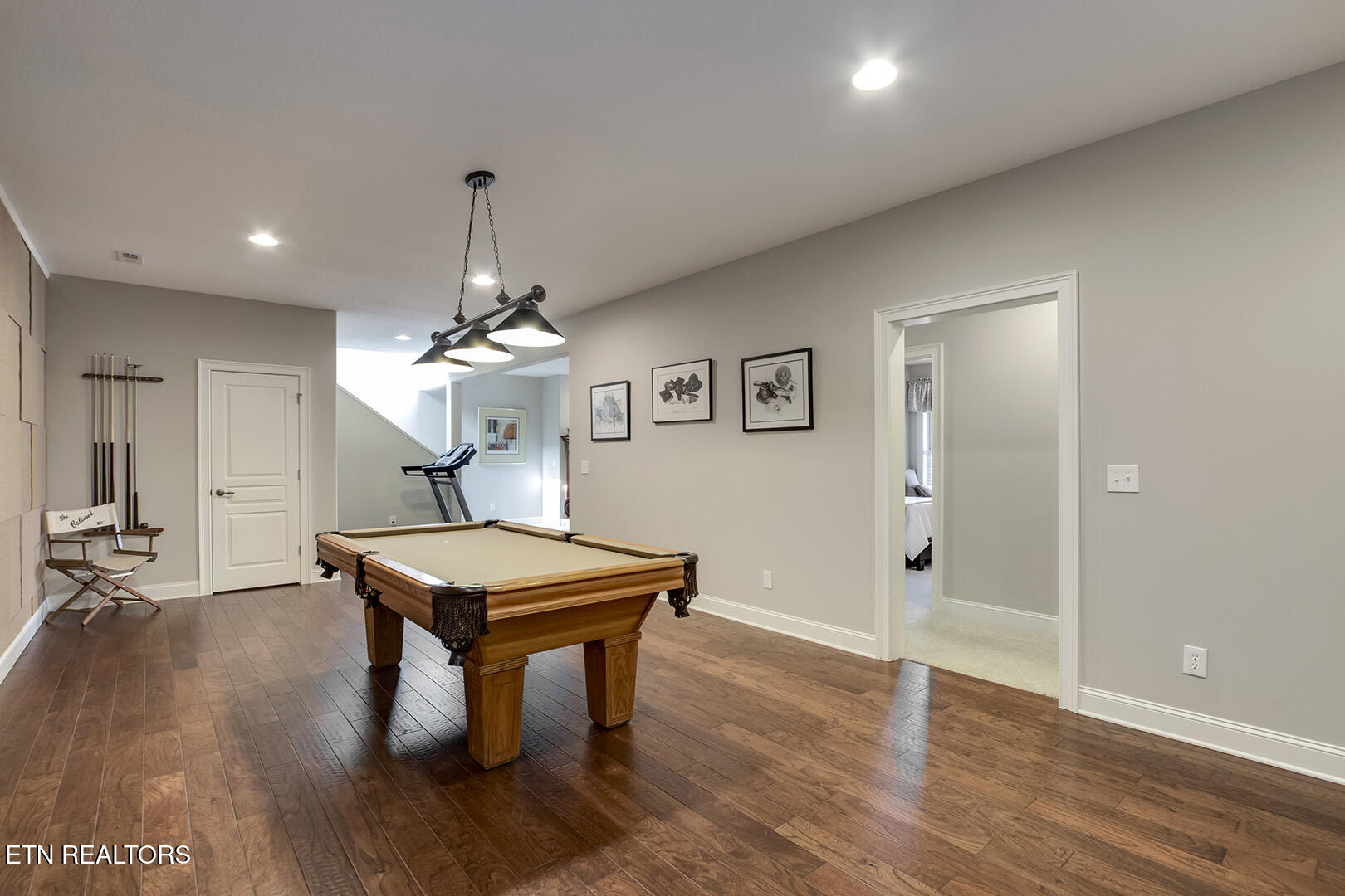 Loudon, Tennessee 37774, United States, 4 Bedrooms Bedrooms, ,4 BathroomsBathrooms,Residential,Pending,242487