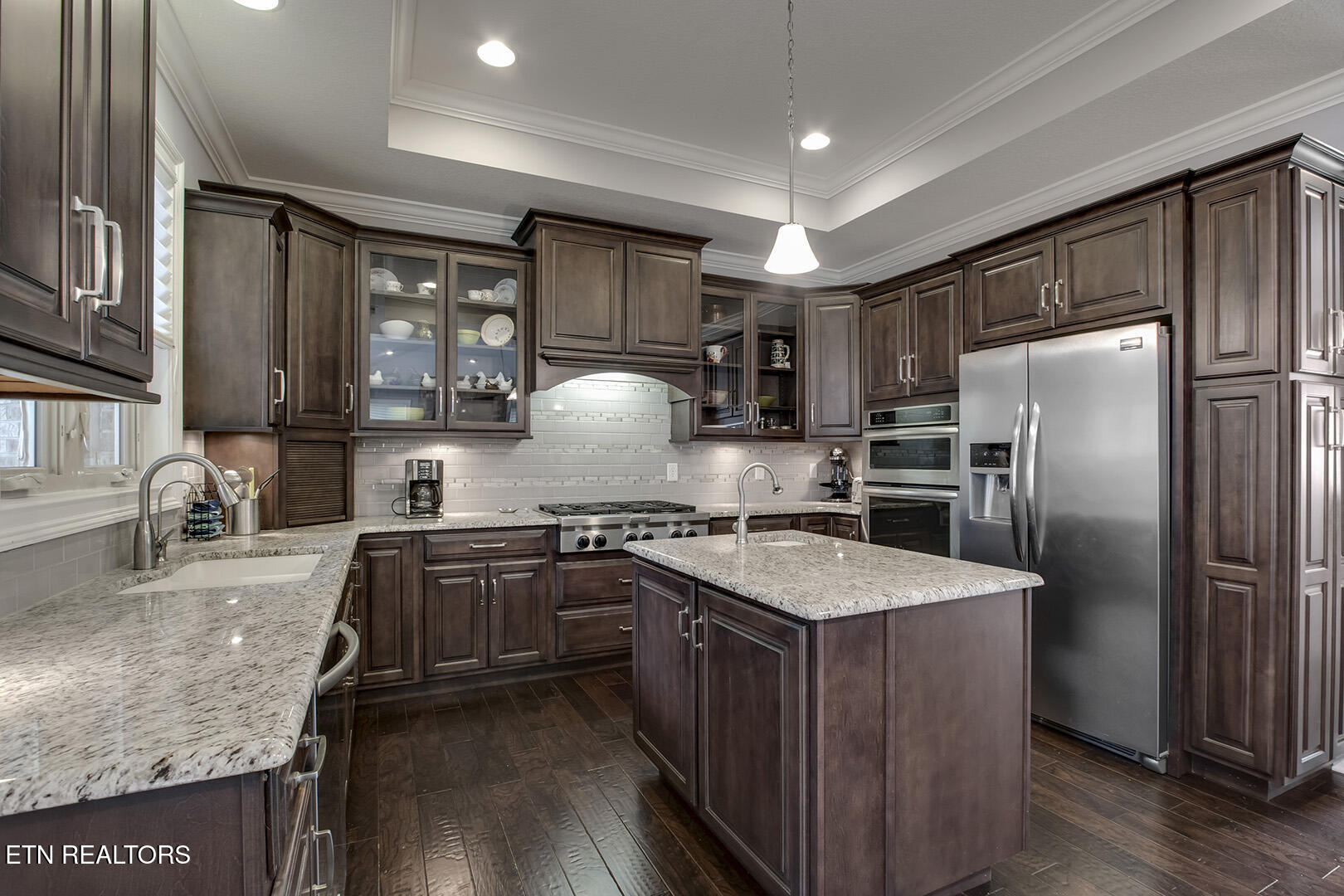 Loudon, Tennessee 37774, United States, 4 Bedrooms Bedrooms, ,4 BathroomsBathrooms,Residential,Pending,242487