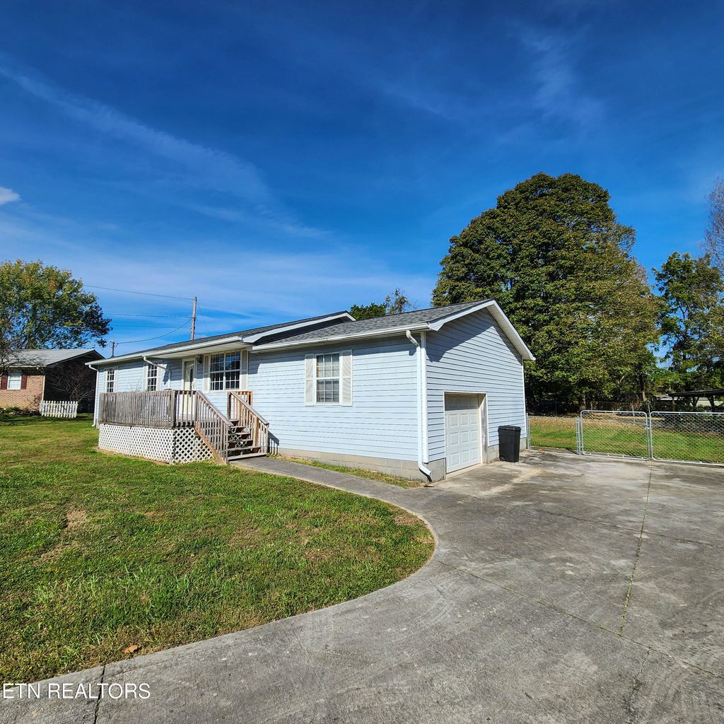 Photo of 114 Airport Rd, Maynardville, TN 37807 (MLS # 1279494)