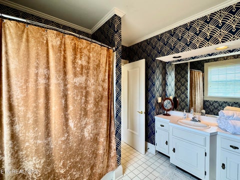 Tiny photo for 403 Church St, Sweetwater, TN 37874 (MLS # 1354890)
