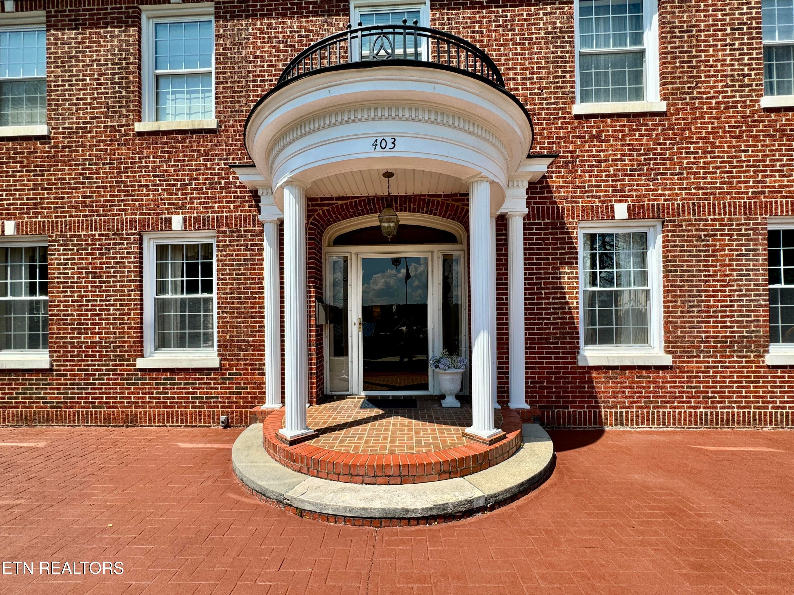 403 Church St