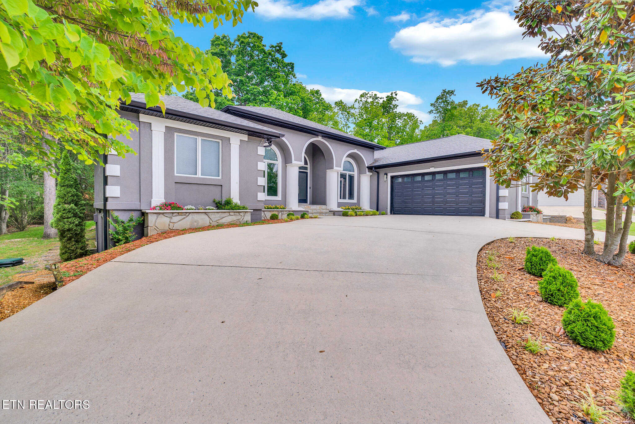 127 Motthaven Drive