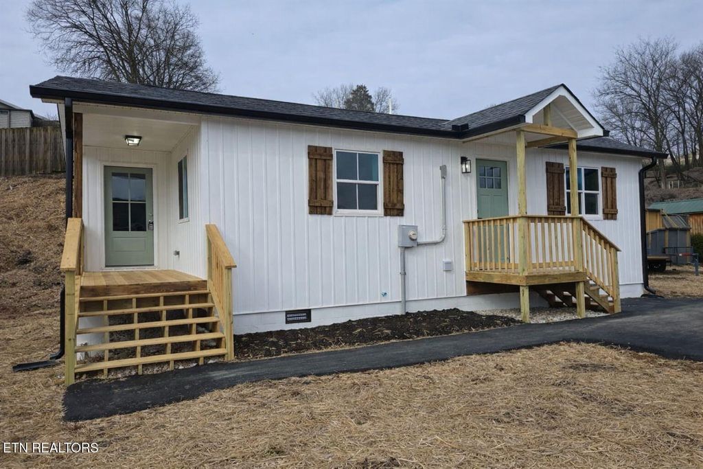 Photo of 102 Hope Cir Circle, Kingston, TN 37763 (MLS # 1327833)