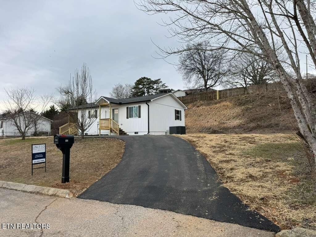 Photo of 102 Hope Cir Circle, Kingston, TN 37763 (MLS # 1327833)