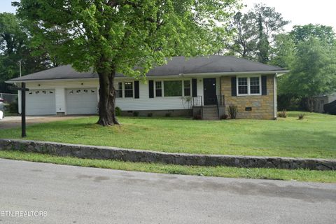 Single Family Residence in Chattanooga TN 3623 Gleason Drive.jpg