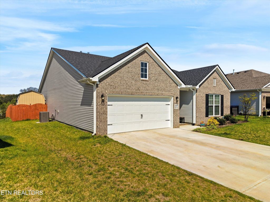 Photo of 3507 Crimson Circle, Maryville, TN 37801 (MLS # 1335927)