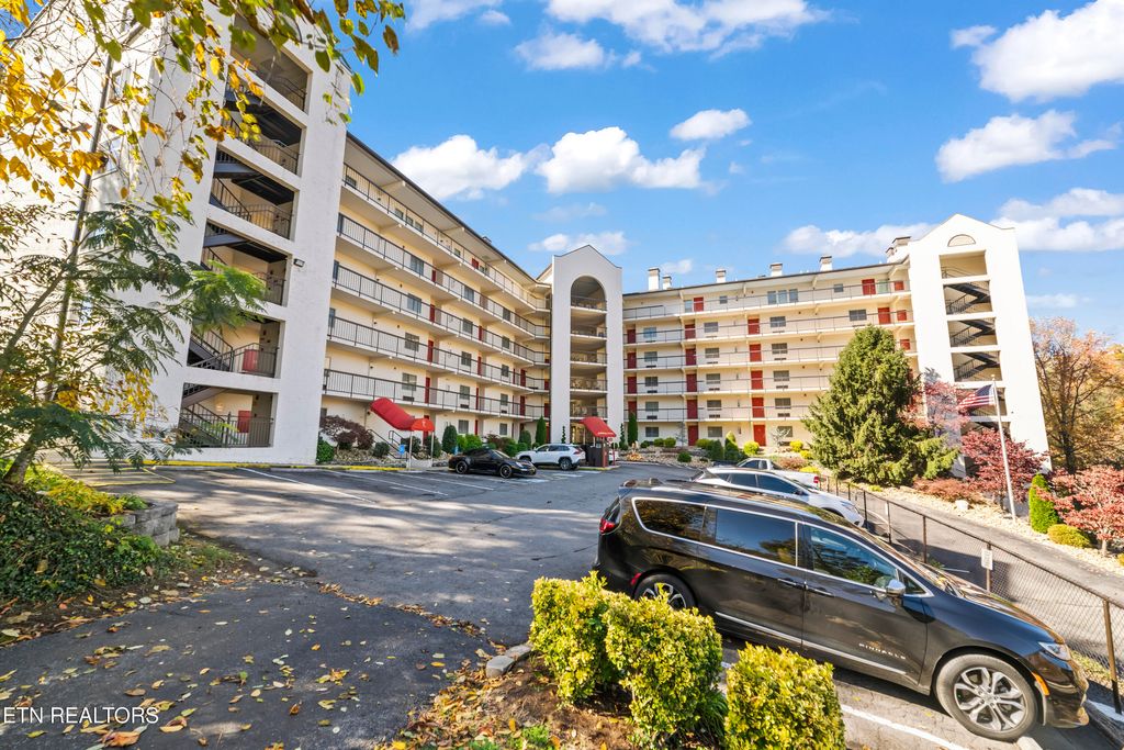 Photo of 102 Baskins Creek Bypass Byp #506, Gatlinburg, TN 37738 (MLS # 1322933)