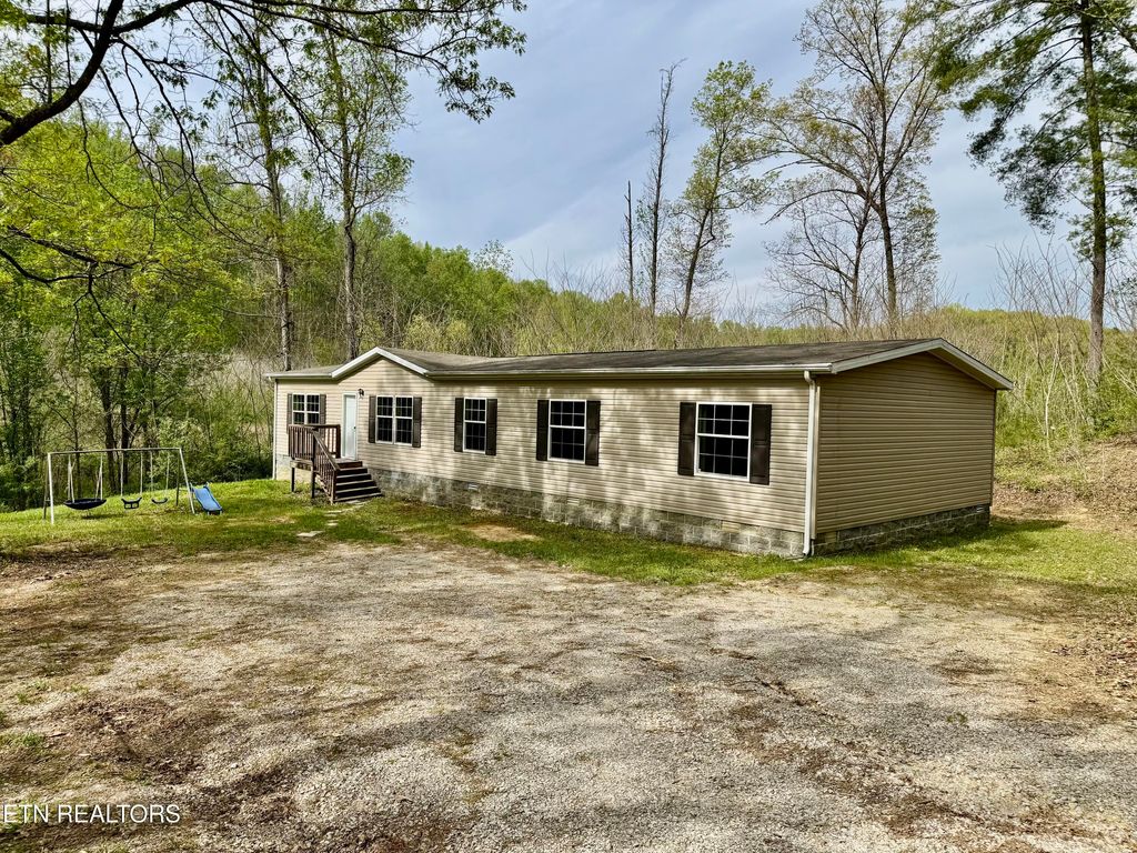 Photo of 150 Pickard Lane, Harriman, TN 37748 (MLS # 1298070)