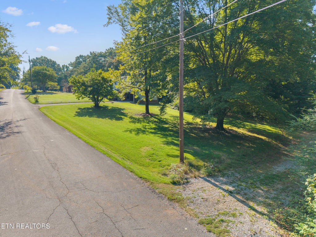 Photo of 537 Bob White Drive, Loudon, TN 37774 (MLS # 1354662)