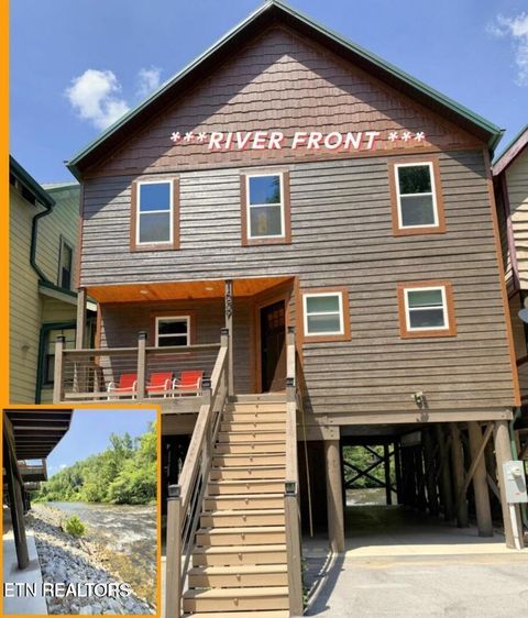 Photo of 1659 Cherohala Skway Skwy, Tellico Plains, TN 37385 (MLS # 1333432)