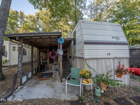 MLS: 1301208