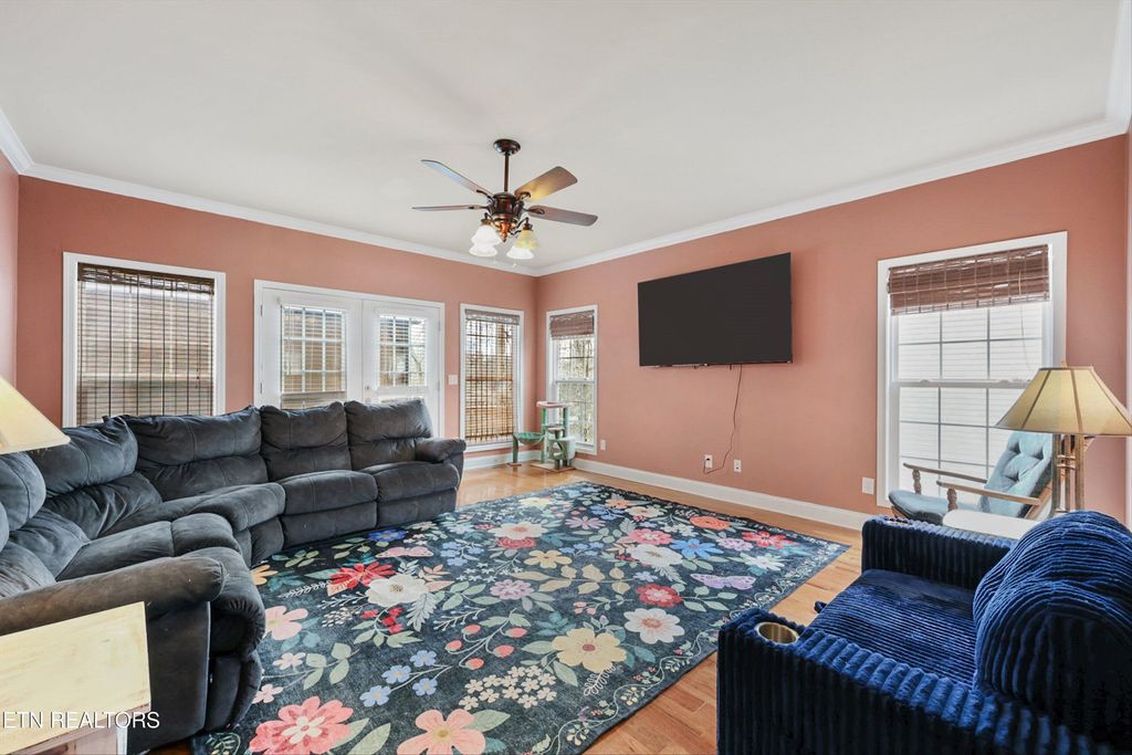 Photo of 1178 Hillside Lane, Lenoir City, TN 37771 (MLS # 1328079)