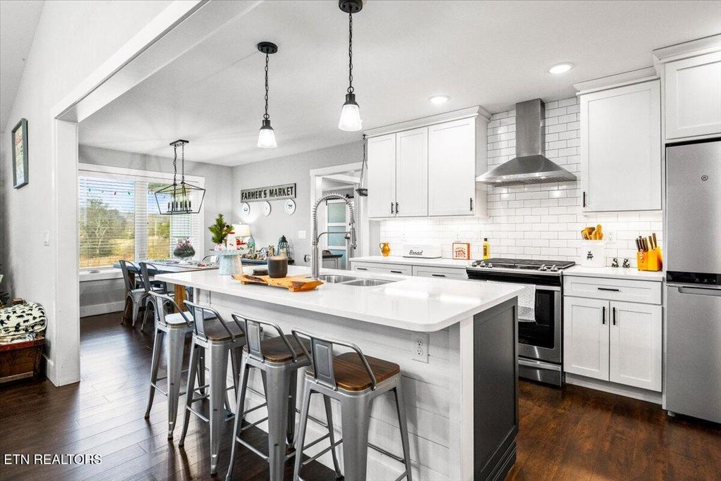 Photo of 129 Austin Lane, Jacksboro, TN 37757 (MLS # 1322900)