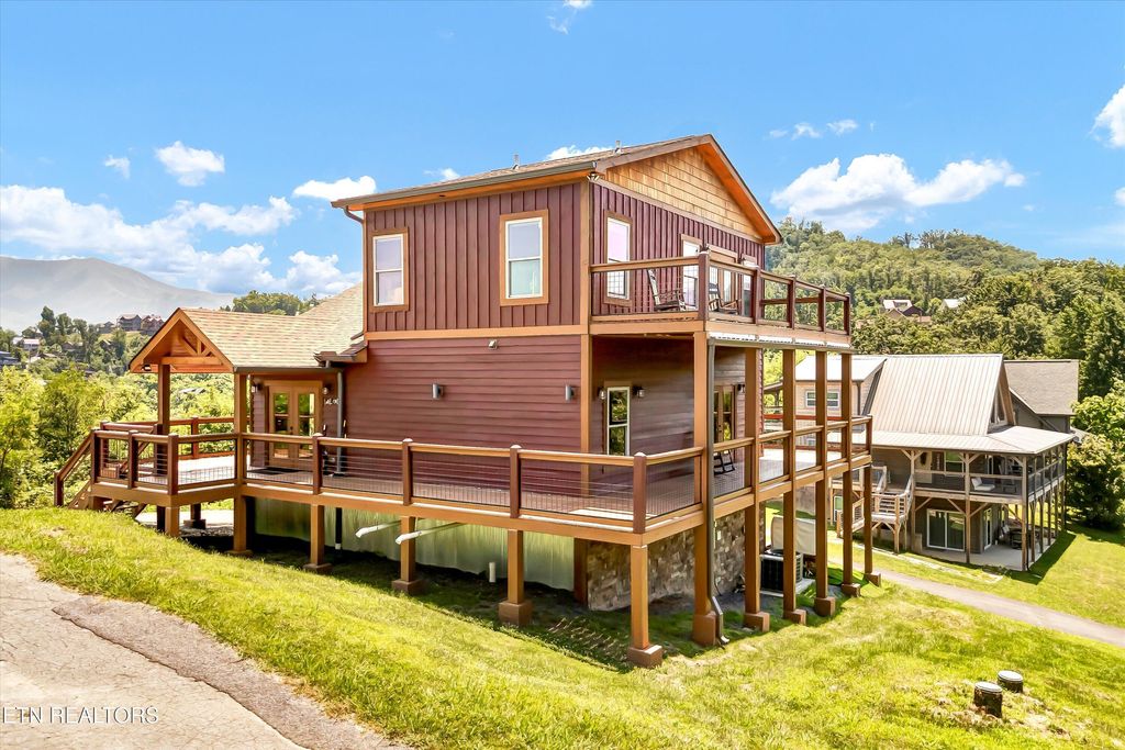 Photo of 809 Wattle Blossom Way, Gatlinburg, TN 37738 (MLS # 1308190)