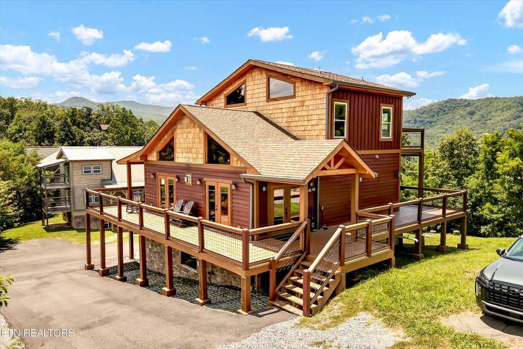 Photo of 809 Wattle Blossom Way, Gatlinburg, TN 37738 (MLS # 1308190)