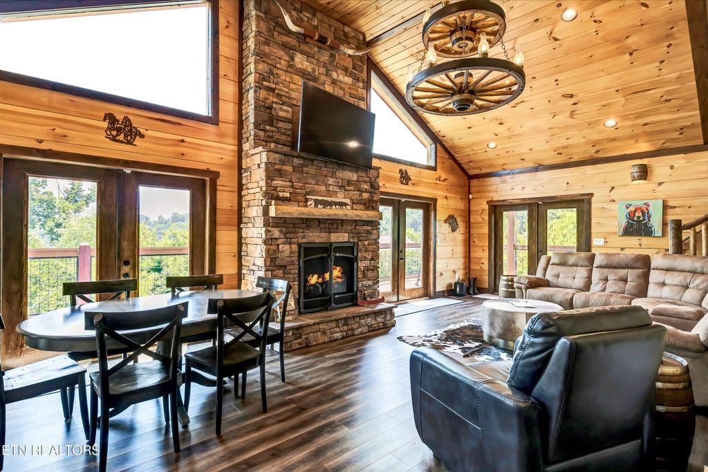 Photo of 809 Wattle Blossom Way, Gatlinburg, TN 37738 (MLS # 1308190)