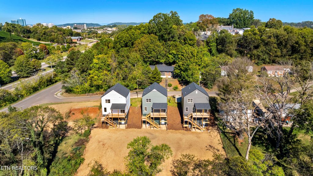 Photo of 1626 Rugby Ave, Knoxville, TN 37920 (MLS # 1317777)