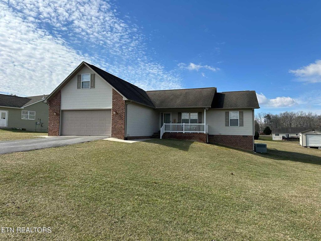 Photo of 82 Summerwind Court, Crossville, TN 38571 (MLS # 1316964)
